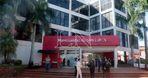 La Nación / Protestan contra suba del pasaje de buses internos en San Lorenzo