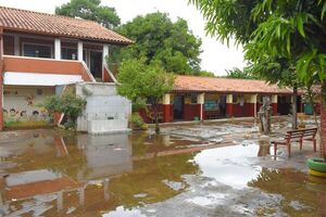 Escuela de Villarrica se inundó y los niños fueron evacuados - Nacionales - ABC Color
