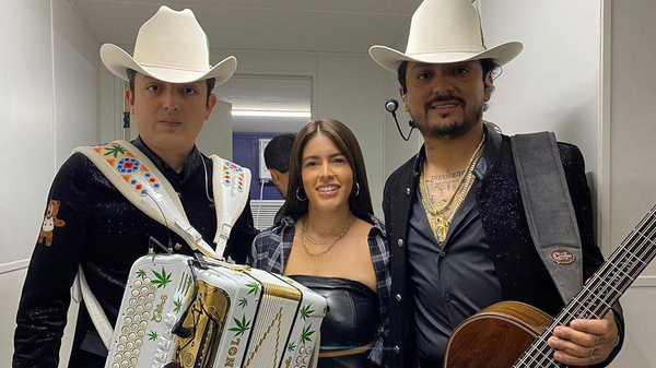 Crónica / (VIDEO) Escuchá la canción que acaba de lanzar Mily Brítez en México
