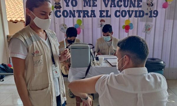Vacunación anticovid proseguirá el fin de semana.
