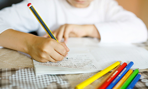 Jueza ordena que niño intelectual pueda adelantar sus grados - OviedoPress