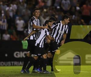 Crónica / Libertad y sus rivales del grupo B en la Libertadores