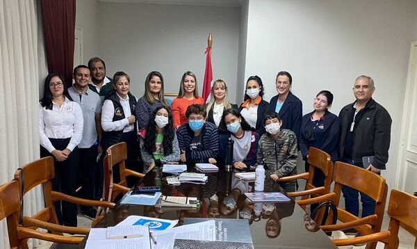 Renuevan Consejo Distrital de la Niñez y Adolescencia de Ciudad del Este - La Clave