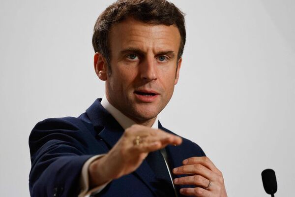Macron recalca que el objetivo es una retirada rusa de toda Ucrania - Mundo - ABC Color
