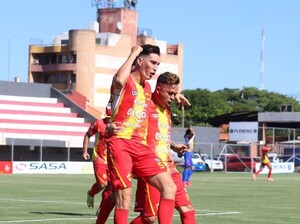 Se dio el puntapié inicial en la Primera B - APF