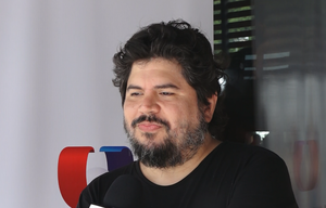¡Vocalista de “Él mató a un policía motorizado” es fan de la chipa guasu!