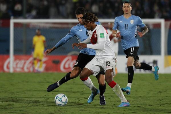 André Carrillo, baja en el duelo clave de Perú ante Paraguay - Fútbol Internacional - ABC Color