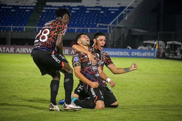 Crónica / ¿Quien es el otro que se rompió los ligamentos cruzados?