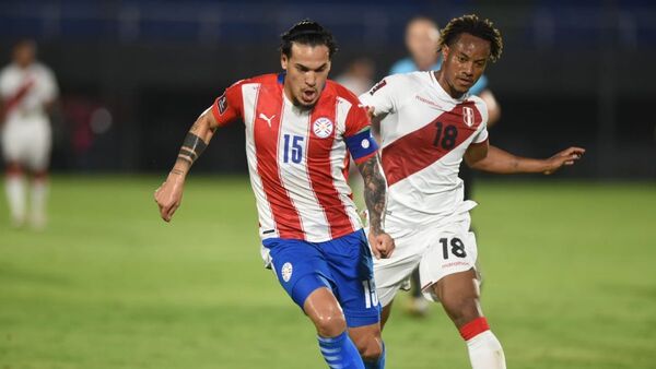 André Carrillo es baja en Perú