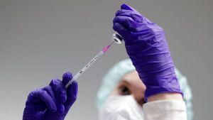 Investigadores detectan por primera vez microplásticos en la sangre humana