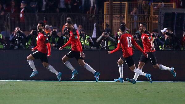 Egipto gana y toma ventaja por ir a Qatar
