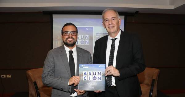 La Nación / Presentan libro sobre desarrollo de la capital