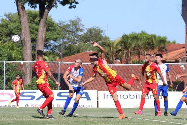 Colón gana el duelo inaugural de la Primera B - Fútbol - ABC Color