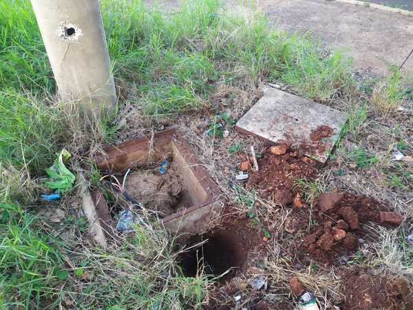 Joven fue sorprendido intentando hurtar cables