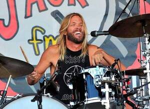 Crónica / Baterista de "Foo Fighters" fue encontrado muerto en su hotel