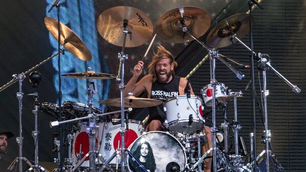 Falleció integrante de Foo Fighters, Taylor Hawkins