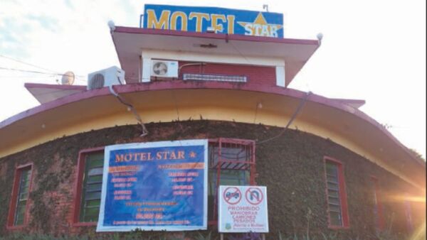 Festejó solo su cumple en el motel y no pagó