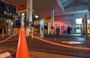 Combustibles: estaciones de servicio vuelven a operar en horario continuado - Nacionales - ABC Color