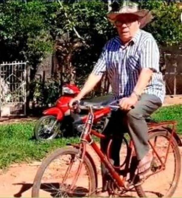 Crónica / Abuelo de 83 años se mantiene saludable gracias al pedaleo