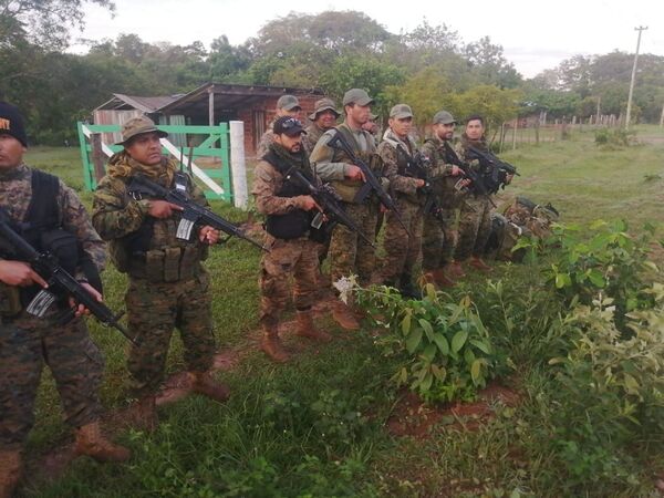 Tras enfrentamiento la policía detuvo a tres sujetos en Paso Barreto - Radio Imperio