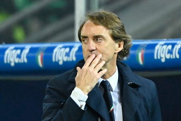 “Hay que levantar la cabeza”, dice Mancini - Fútbol - ABC Color