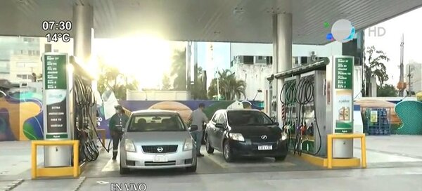 Gasolineras privadas regularizan horario de atención continuado | Noticias Paraguay