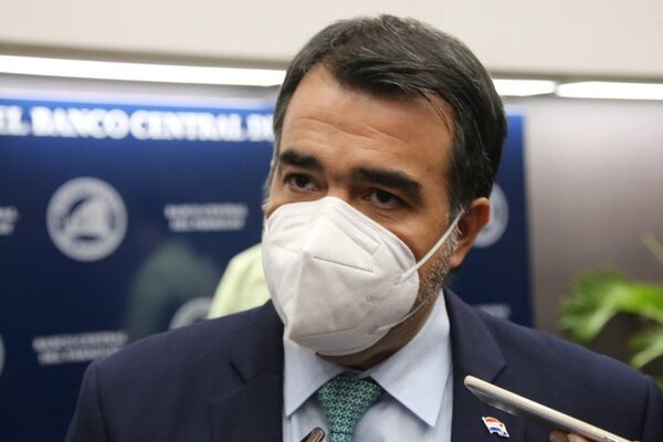 Ejecutivo sigue buscando una solución integral a la problemática de los combustibles - El Trueno