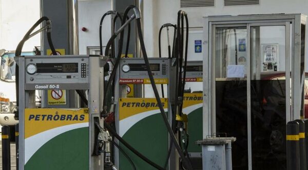 Emblemas privados reanudan horario normal y algunos remarcarán precios