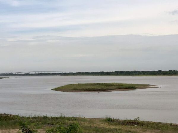 Río Paraguay, a 40 centímetros del metro de altura en Asunción - Nacionales - ABC Color