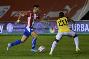 Dos paraguayos en el once ideal de la penúltima fecha de Eliminatorias