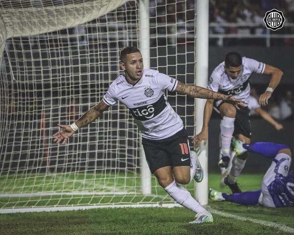Crónica / Con gol de Derlis, Olimpia se pone al día y se asoma hacia arriba