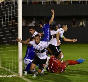 Sol de América 0-Olimpia 1: fiesta franjeada en el Este - Fútbol - ABC Color