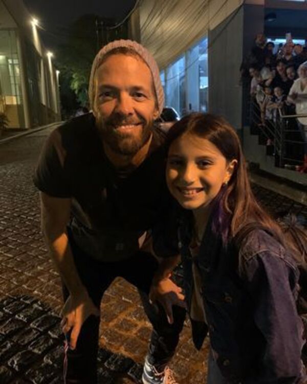 Taylor Hawkins, de Foo Fighters, muere tras su paso por Paraguay - Música - ABC Color