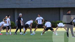Crónica / Notorio: Olimpia perdió a dos peloteros en menos de 15 minutos