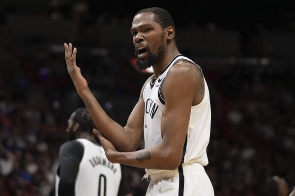 Durant le baja la temperatura a los Heat en la NBA y Grizzlies frenan a los Bucks - Básquetbol - ABC Color