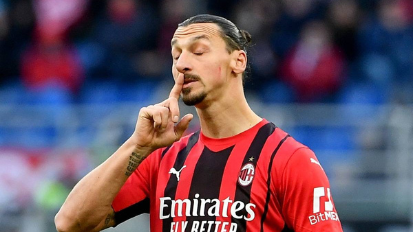 Crónica / Zlatan, a sus 40 años: “Jugaré hasta que vea a alguien mejor que yo”