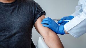 Covid-19: Cuarta dosis de vacuna reduce la mortalidad en un 78%