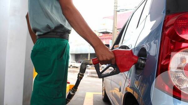 Crónica / Ojupi'imita: surtidores privé suben G.1500 el diesel y G.1.000 la nafta por litro
