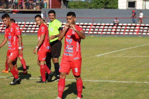 Crónica / Primera B: Lluvia de goles al cierre de la primera fecha