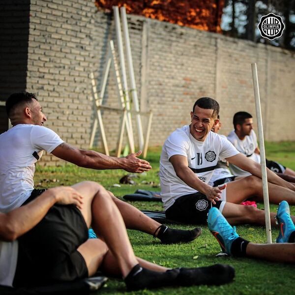 Luis Cáceres, con grave lesión en Olimpia - Fútbol - ABC Color