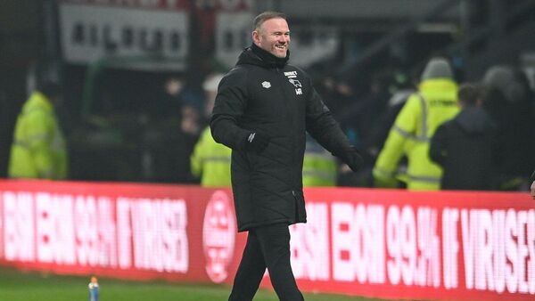 Wayne Rooney quiere entrenar al Manchester United