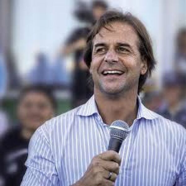 Luis Lacalle Pou ganó el referéndum y logró mantener sus reformas en Uruguay