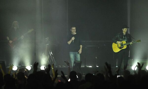 A-ha despliega su pop rock en el SND Arena - Música - ABC Color