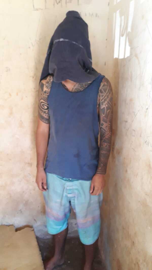 Guardia de seguridad reduce a presunto delincuente - La Clave