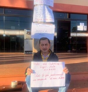 Ex funcionario reclama indemnización