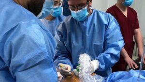 IPS logra hacer transfusión a una beba prematura dentro del vientre