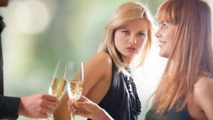 Agredió a amiga de su novio porque le saludó en una fiesta