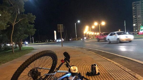 Encarnación: En plenos festejos por aniversario, ciclista cayó en un pozo