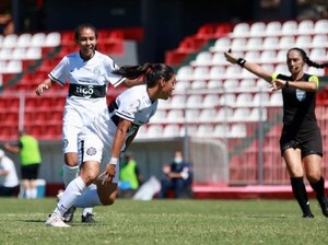 Olimpia se quedó con los puntos en los Jardines - APF