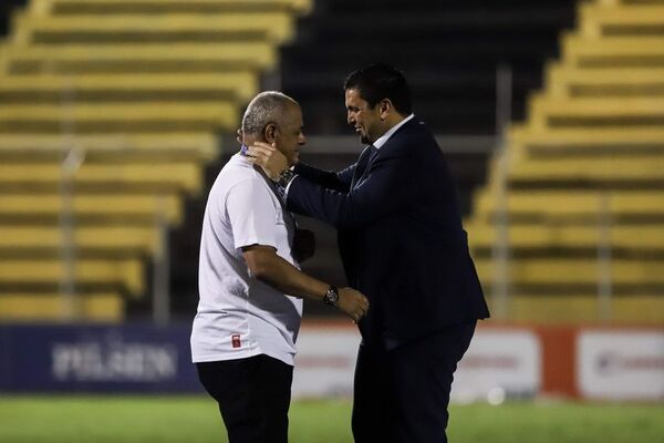 “Robert Harrison maneja el fútbol políticamente muy bien” - Fútbol - ABC Color